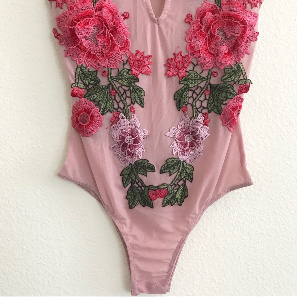 BLUSH EMBROIDERED MESH BODYSUIT - Picture 6 of 6